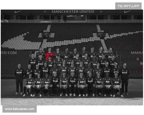 曼联37岁老将宣布退役 英超冠军阵容全面告别弗爵52年辉煌历史结束